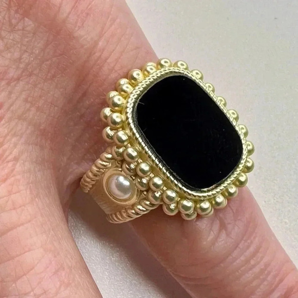 Stunning Black Onyx Stone Ring Set Muted Gold - Picture 3 of 7